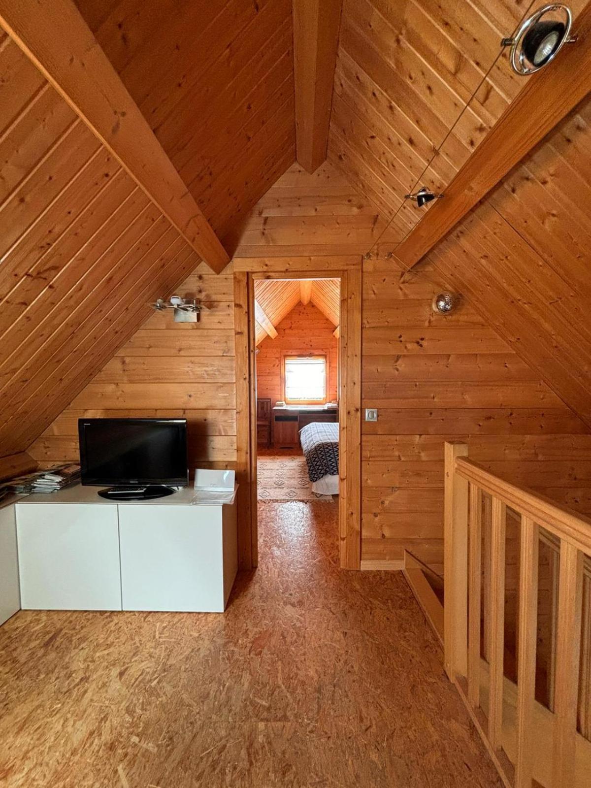 Maison écoresponsable classée 3 étoiles avec son jardin clos Donzy Exterior foto